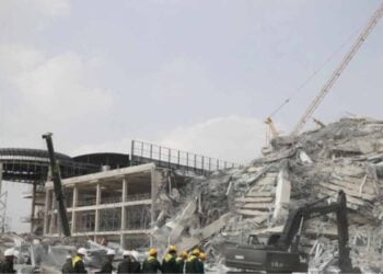 Apoyo a Birmania: buscan sobrevivientes de terremoto
