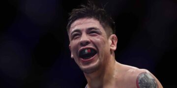 Brandon Moreno comparte el emotivo apoyo de Julio César Chávez en la UFC en México