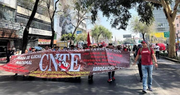 Esto exigen la CNTE para pensiones o harán paro nacional