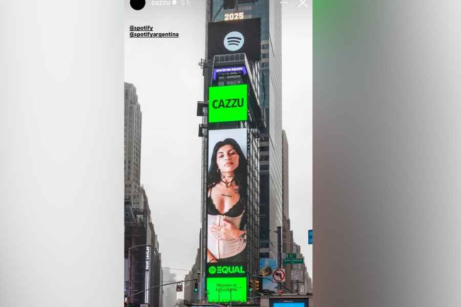 Cazzu Times Square Spotify (1)