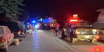 Choque frontal entre motocicletas deja dos heridos en Juárez, Nuevo León