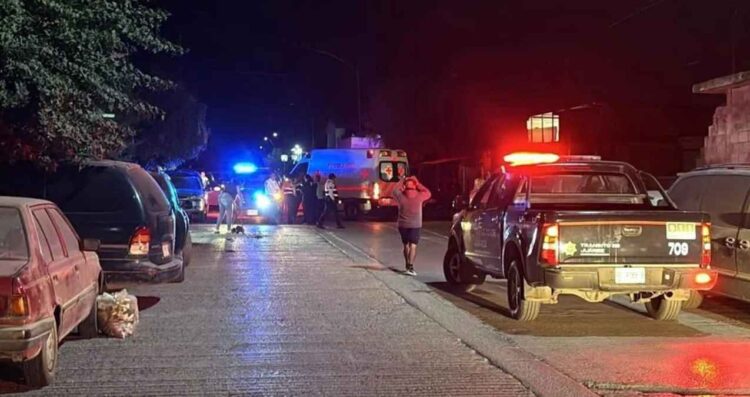 Choque frontal entre motocicletas deja dos heridos en Juárez, Nuevo León