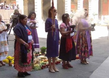 Claudia Sheinbaum encabeza evento conmemorativo por el Día Internacional de la Mujer