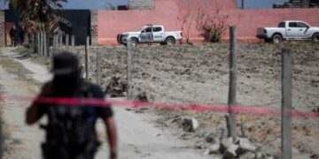 Colectivo afirma hallazgo de tres crematorios en Teuchitlán; Fiscalía de Jalisco niega que existan indicios