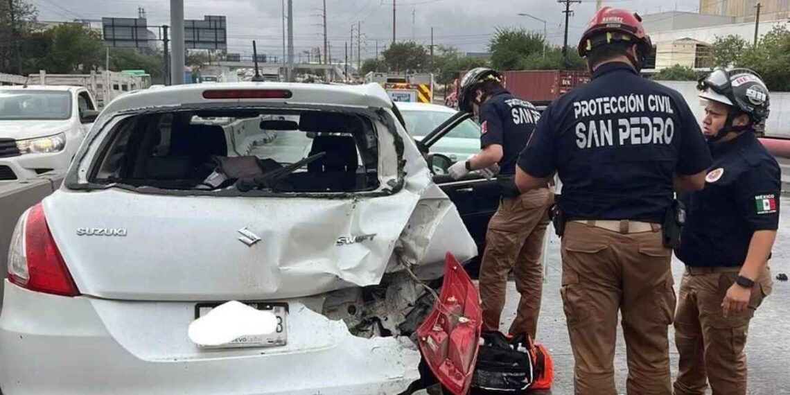accidente San Pedro camión de carga vehículos