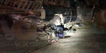 Conductor motociclistas lesiona