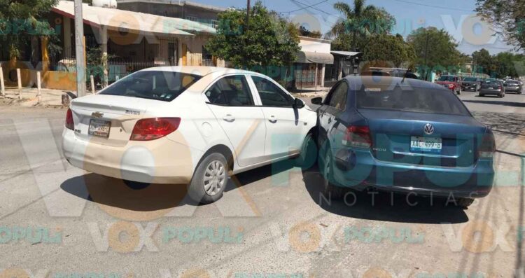 Conductor omite señal de alto y provoca choque en Ciudad Victoria