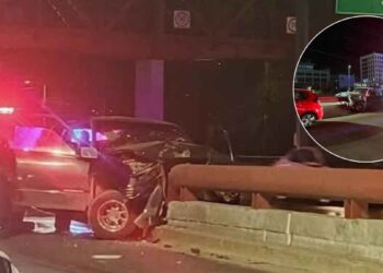 Conductor pierde la vida tras chocar contra el muro de un puente en San Pedro, NL