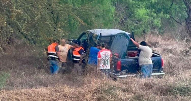 Conductor resulta lesionado tras volcadura en el acceso sur de San Fernando, Tamaulipas