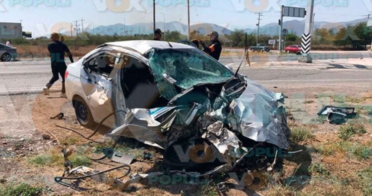 Conductor sobrevive de milagro tras meterse abajo de la caja de un tractocamión en la antigua Mante-Rumbo Nuevo