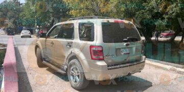 Conductora omite alto y provoca fuerte choque contra motociclista en El Mante