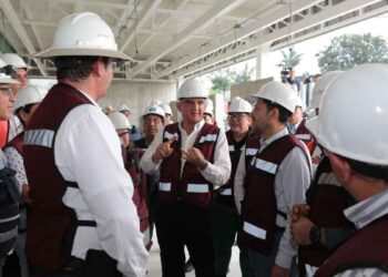 Constatan Américo Villarreal y Martí Batres obra del nuevo hospital del ISSSTE en Tampico