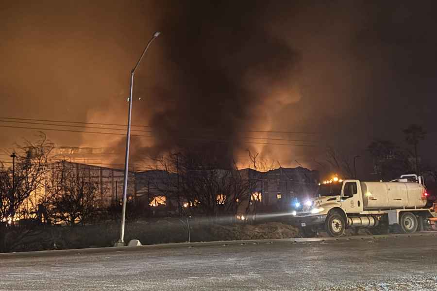 Continúan 3 incendios activos en Nuevo León; autoridades los siguen combatiendo