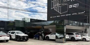 Delincuentes roban caja fuerte en una institución de créditos de San Pedro, NL