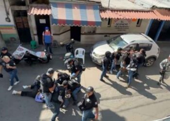 Denuncian detención violenta de periodista en Oaxaca