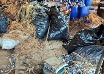 Desmantelan narcolaboratorio con 70 kilos de drogas sintéticas en Santa Ana Ixtlahuaca, Edomex