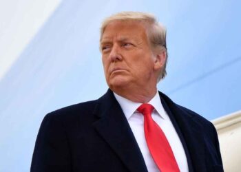 Donald Trump impondrá aranceles del 25% a países que compren petróleo o gas de Venezuela