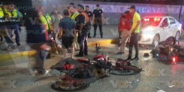 Dos jóvenes motociclistas terminan heridos en choque múltiple en Ciudad Madero, Tamaulipas