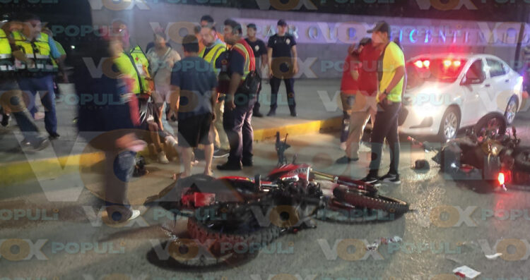 Dos jóvenes motociclistas terminan heridos en choque múltiple en Ciudad Madero, Tamaulipas