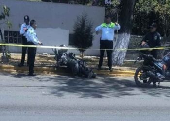Dos motociclistas México-Texcoco