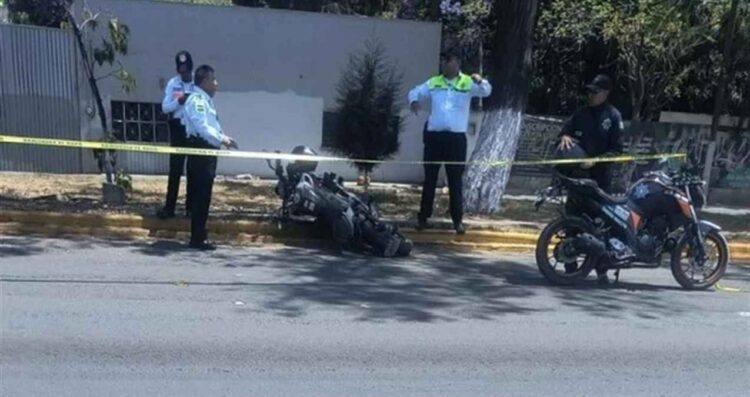 Dos motociclistas México-Texcoco