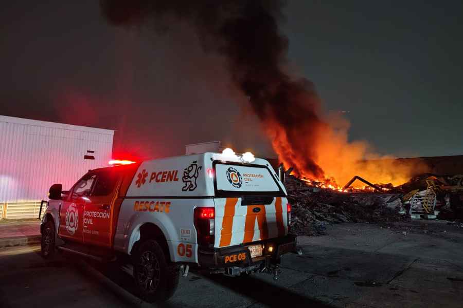 Empresa de resinas se incendia en el Parque Industrial Las Américas de Apodaca, NL