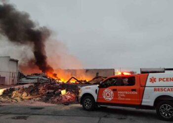 Empresa de resinas se incendia en el Parque Industrial Las Américas de Apodaca, NL