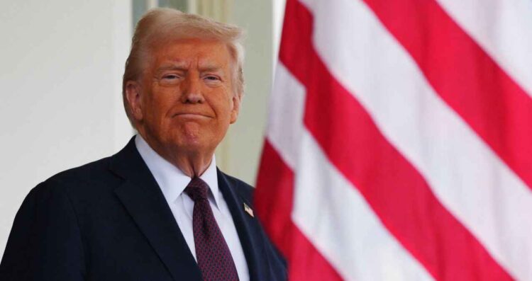Estados Unidos retrasa la imposición de aranceles a vehículos procedentes de México y Canadá