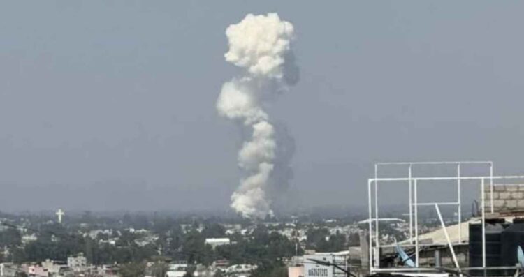 Explosión en taller de pirotecnia en Tultepec provoca incendio y moviliza a cuerpos de emergencia