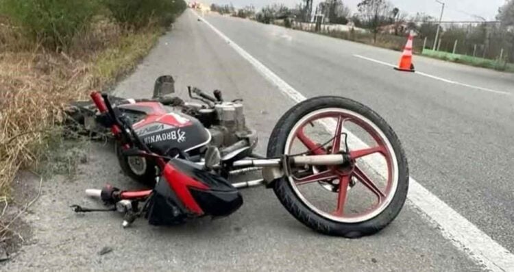 Fallece motociclista al ser arrollado en la Carretera Nacional en Hualahuises, NL