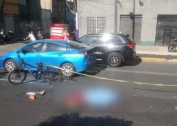 Fallece motociclista al ser arrollado por una pipa en la Alcaldía Cuauhtémoc, CDMX