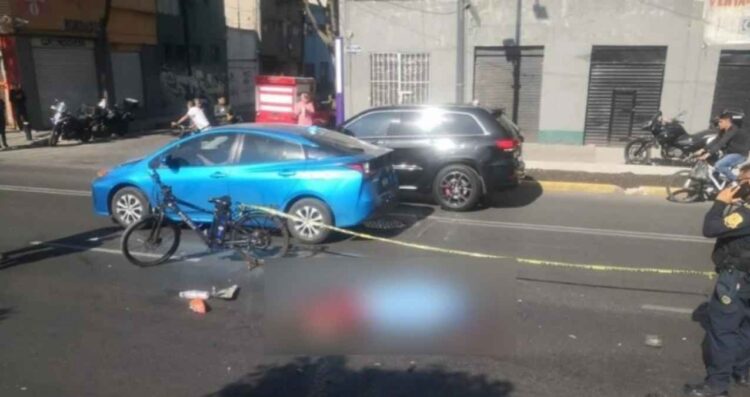 Fallece motociclista al ser arrollado por una pipa en la Alcaldía Cuauhtémoc, CDMX