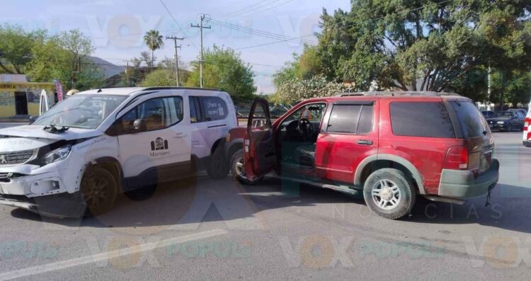 Fuerte choque en Ciudad Victoria deja mujeres lesionadas y caos vial