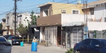 Hallan a pareja sin vida dentro de su casa en Hacienda el Mezquital, Apodaca