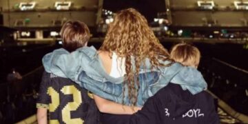 Hijo de Shakira sorprende al aparecer con jersey del “Piojo” Alvarado y causa revuelo en redes