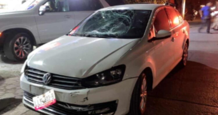 Hombre a bordo de motocicleta resulta ileso tras choque en Ciudad Mante, Tamaulipas
