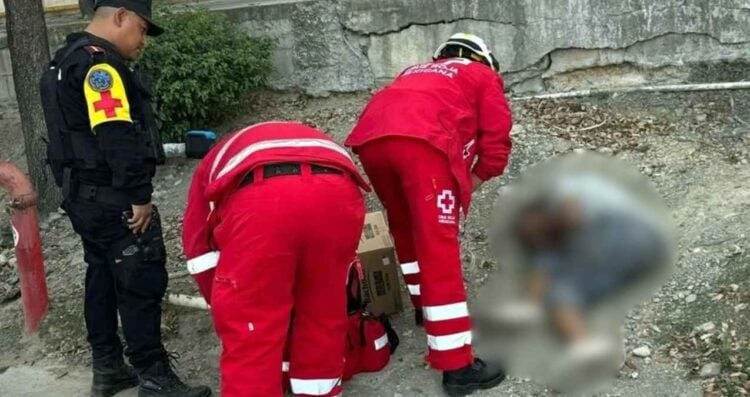 Hombre es encontrado golpeado en la Avenida Garza Sada en Monterrey, NL