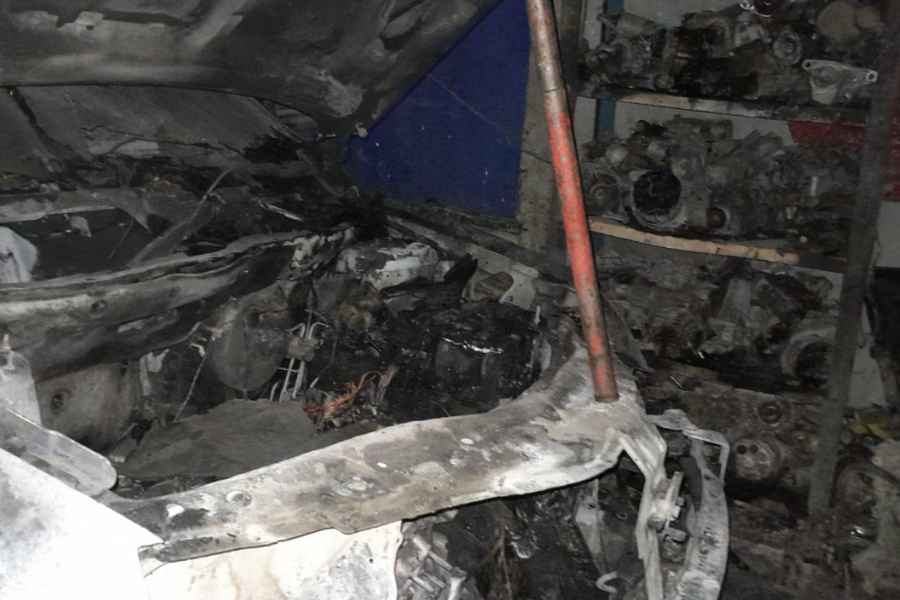 Incendio en un taller mecánico en Guadalupe deja sin vida a un masculino