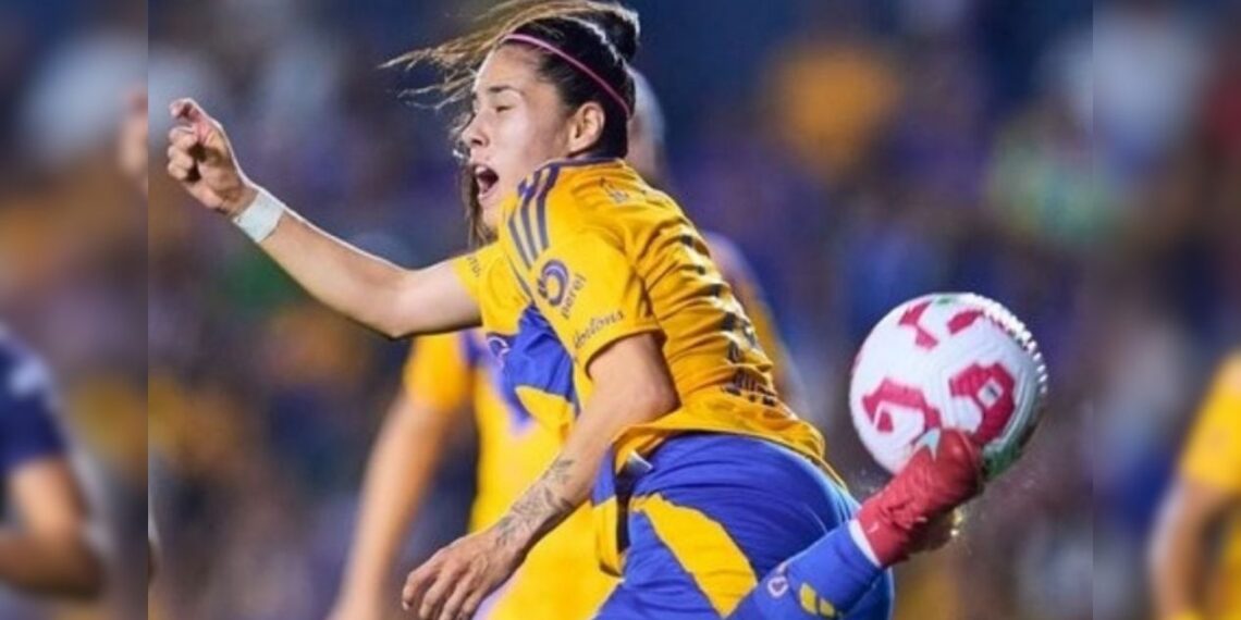 Jaqueline Ovalle Gol escorpión