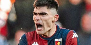 Johan Vásquez marca en el empate del Genoa ante Empoli
