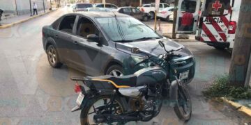 Joven motociclista lesionado tras ignorar señal de alto en Ciudad Victoria