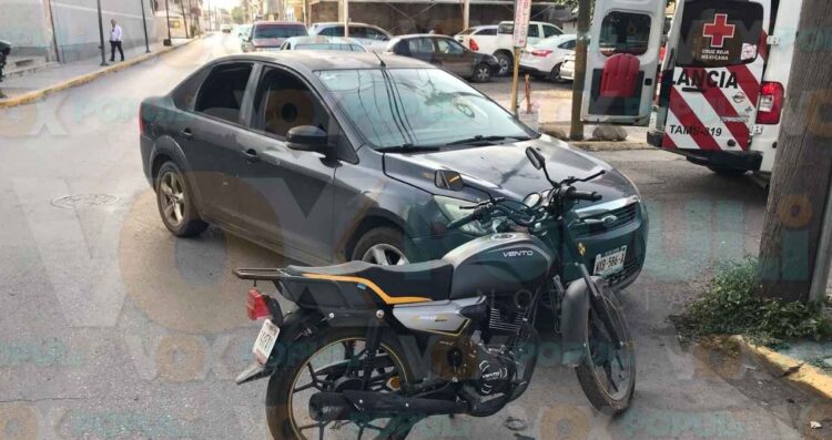 Joven motociclista lesionado tras ignorar señal de alto en Ciudad Victoria