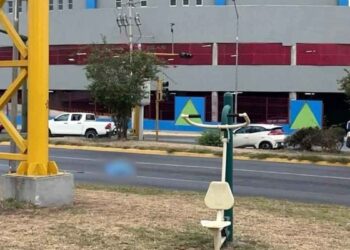 Joven pierde la vida al ser atropellado en Escobedo; conductor se da a la fuga