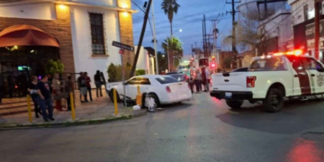 Joven provoca choque múltiple en el centro de Nuevo Laredo, Tamaulipas al ignorar un alto