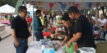 La plaza Primero de Mayo de Nuevo Laredo se llena de vida con el Bazar Primavera
