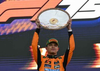 Lando Norris gana el Gran Premio de Australia de la F1 en una carrera accidentada