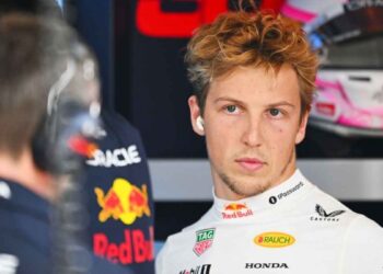 ¿Será reemplazado Liam Lawson de la escudería Red Bull?