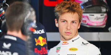 ¿Será reemplazado Liam Lawson de la escudería Red Bull?