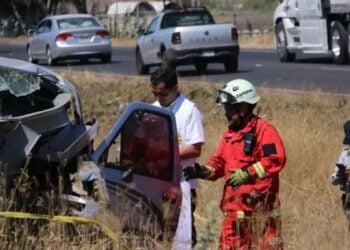 Masculino pierde la vida tras chocar contra una barrera de contención en la Carretera Guadalajara-Tepic