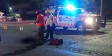 Masculino queda herido al ser arrollado por varios vehículos en Guadalupe, NL